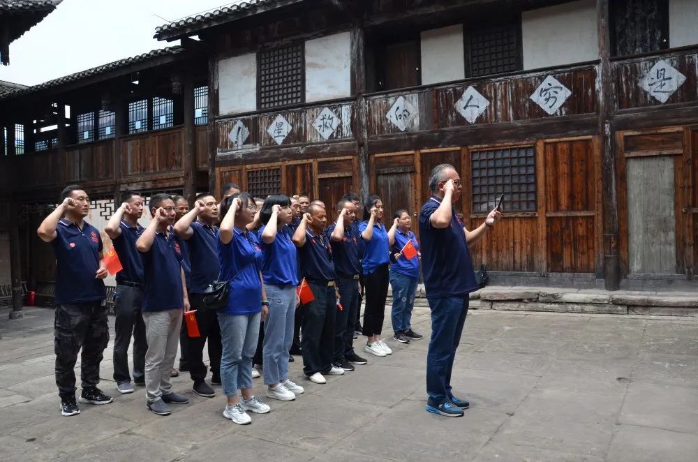 泸州华体会在线官网玻璃