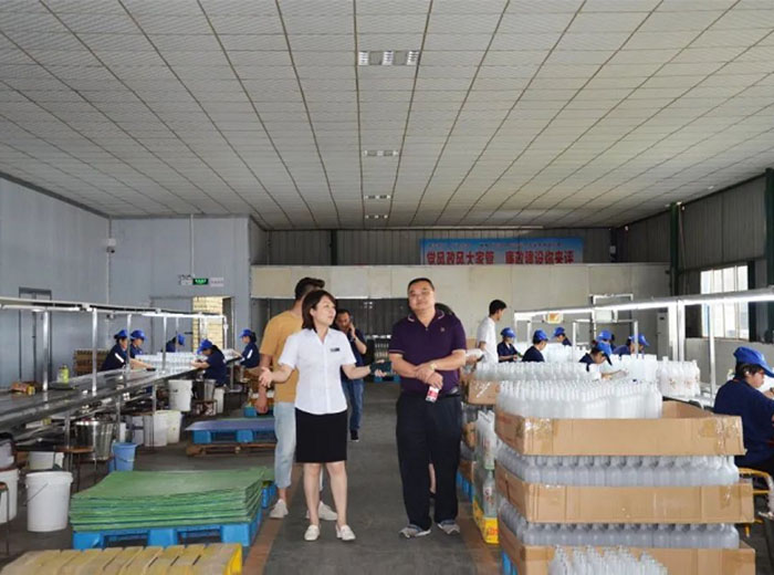 云峰酒业莅临华体会在线官网玻璃开展二方审核